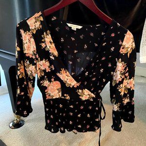 Floral wrap top